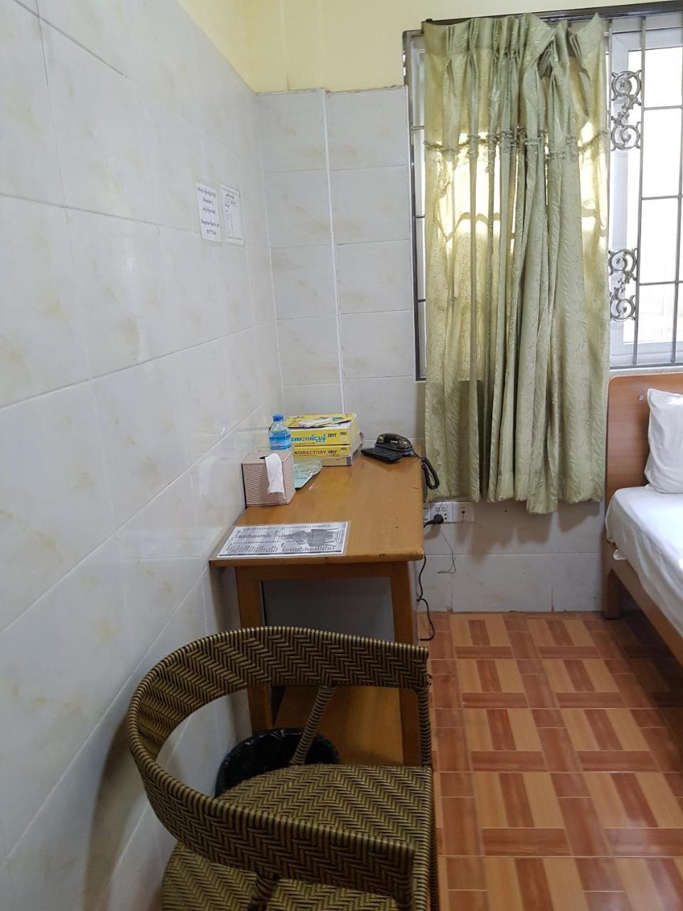 Shwe Eain Si Guest House - Burmese Only Myeik Exterior foto